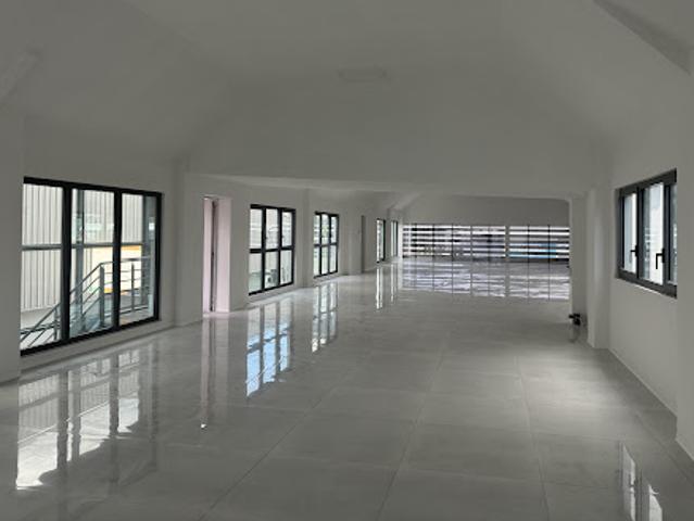 Location Bureaux 1 pièce 130 m2 Baie mahault