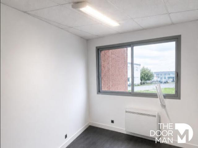 Location Bureaux 1 pièce 13 m2 Coignieres