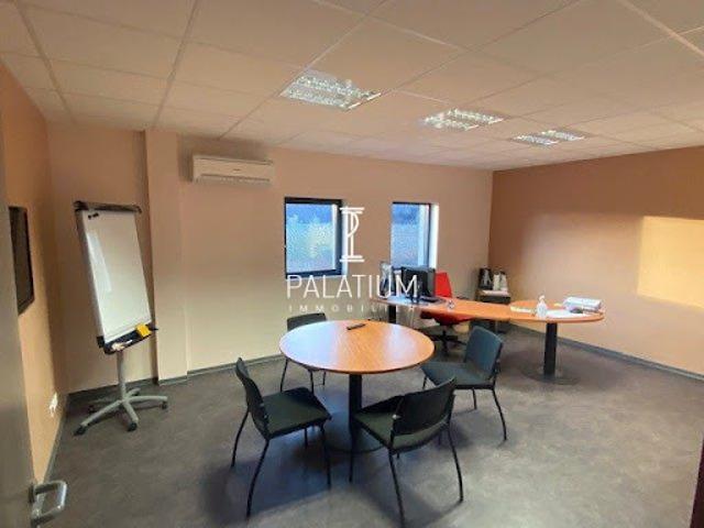 Location Bureaux 1 pièce 14 m2 Peyruis
