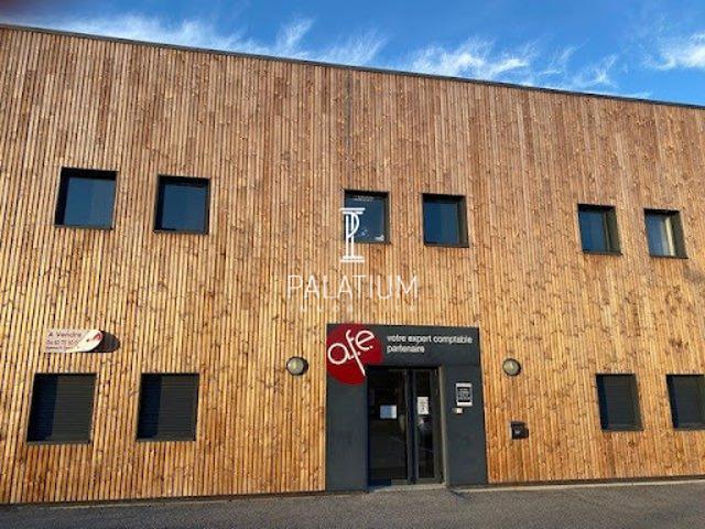 Location Bureaux 1 pièce 18 m2 Peyruis