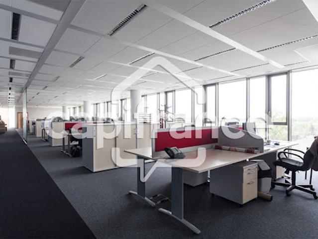 Location Bureaux 1 pièce 225 m2 Dardilly