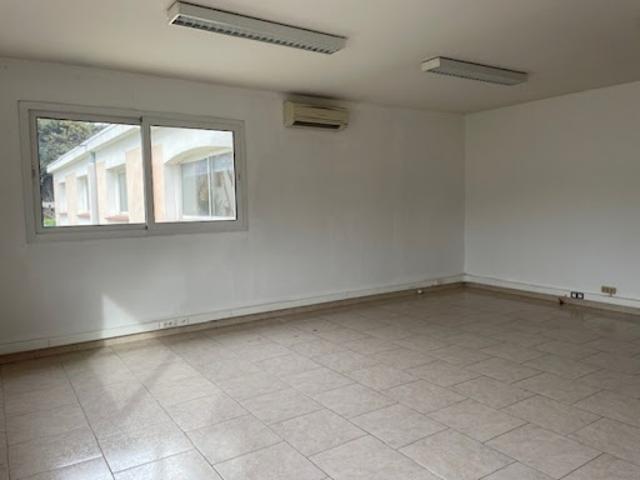 Location Bureaux 1 pièce 24 m2 Mouans Sartoux