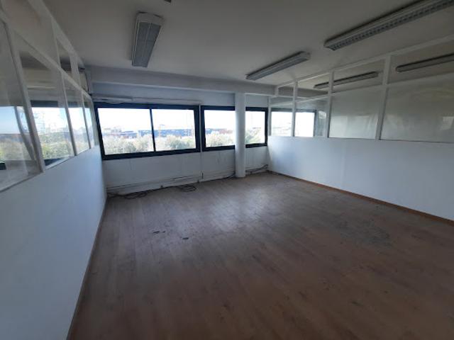 Location Bureaux 2 pièces 102 m2 Marseille 16ème