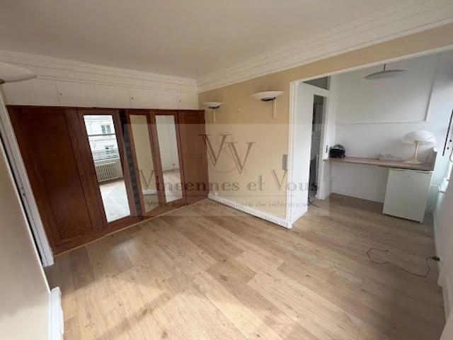 Location Bureaux 2 pièces 33.31 m2 Paris 8ème