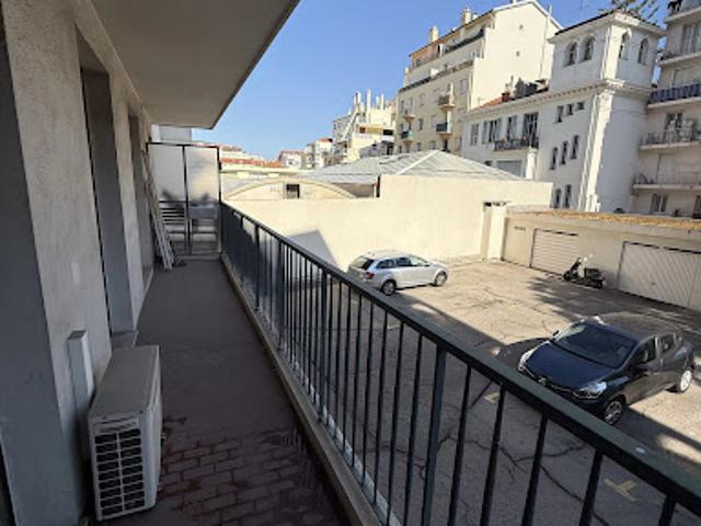 Location Bureaux 2 pièces 46.44 m2 Nice