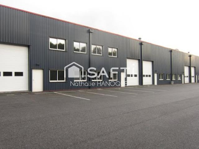 Location Bureaux 3 pièces 250 m2 Houdan