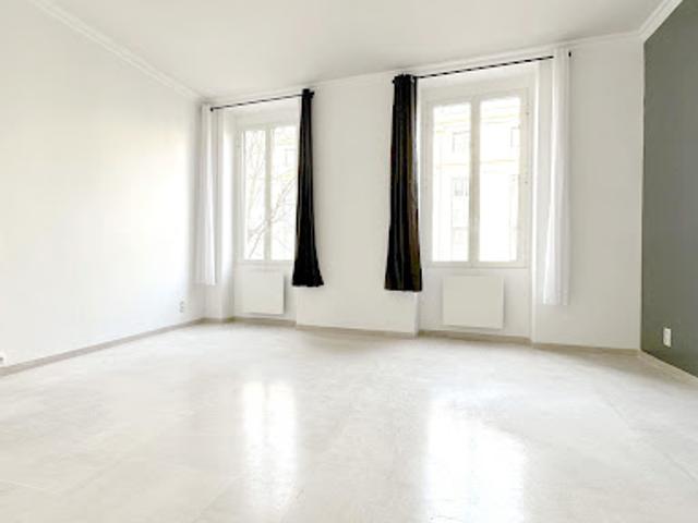 Location Bureaux 3 pièces 48 m2 Aix en Provence