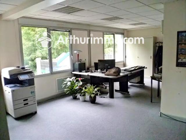 Location Bureaux 3 pièces 76 m2 Lissieu