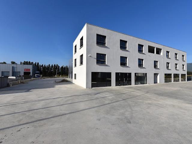 Location Bureaux 3 pièces 91 m2 Lucciana