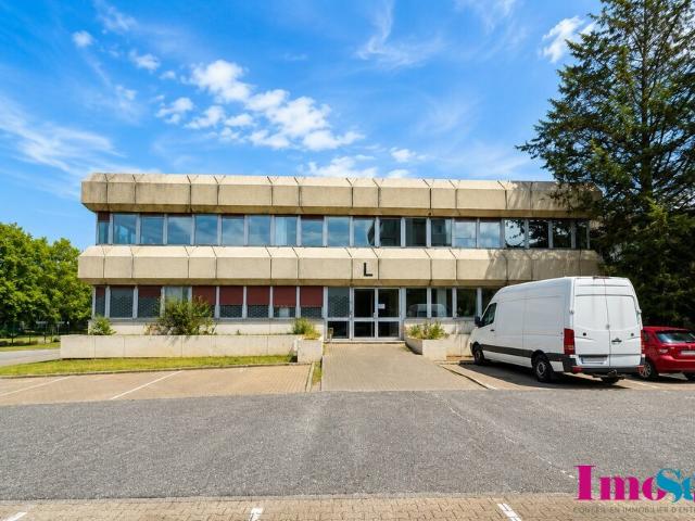 Location bureaux 400 m² Bordeaux Lac Tram C et rocade