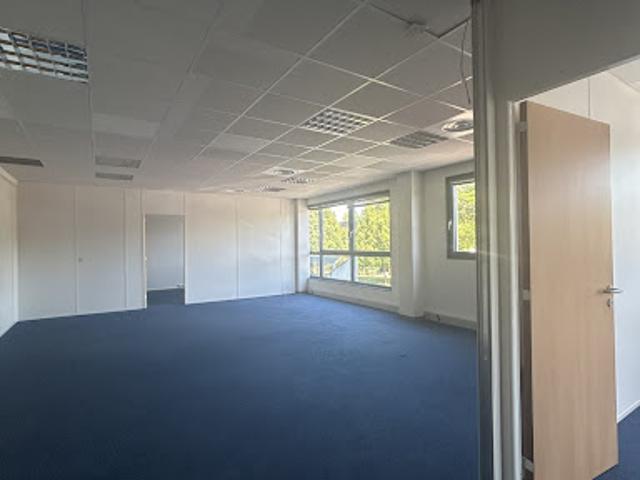 Location Bureaux 4 pièces 118 m2 Entzheim