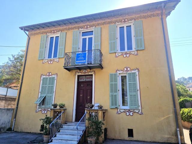 Location Bureaux 4 pièces 87 m2 Drap