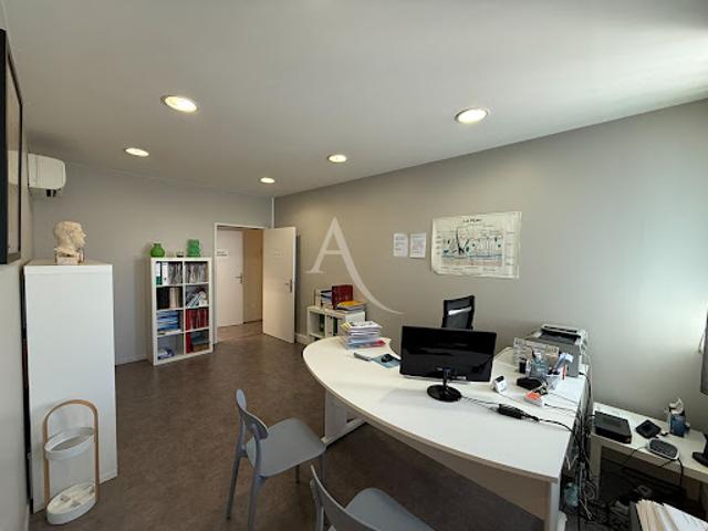 Location Bureaux 4 pièces 87.26 m2 Carcassonne