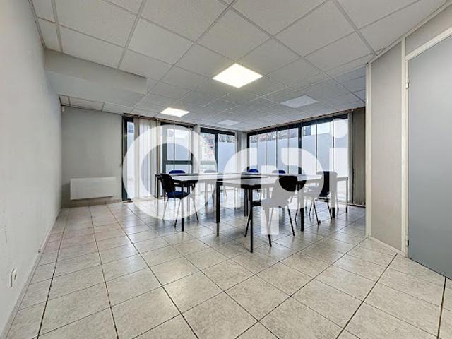 Location Bureaux 54 m2 Cluses