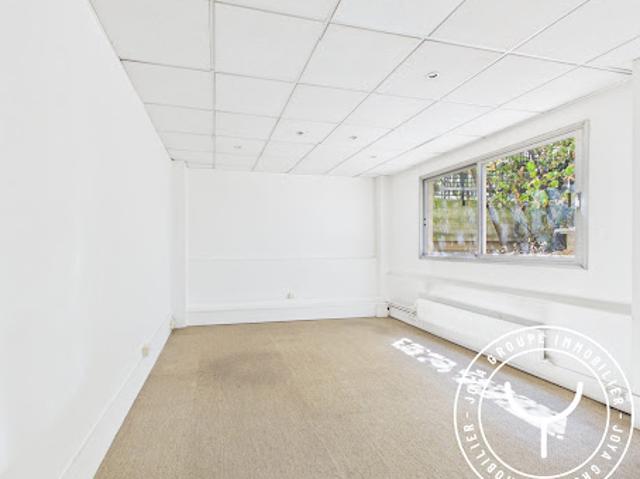 Location Bureaux 5 pièces 100 m2 Paris 16ème