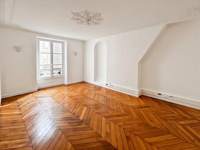 Location Bureaux 5 pièces 85 m2 Paris 11ème
