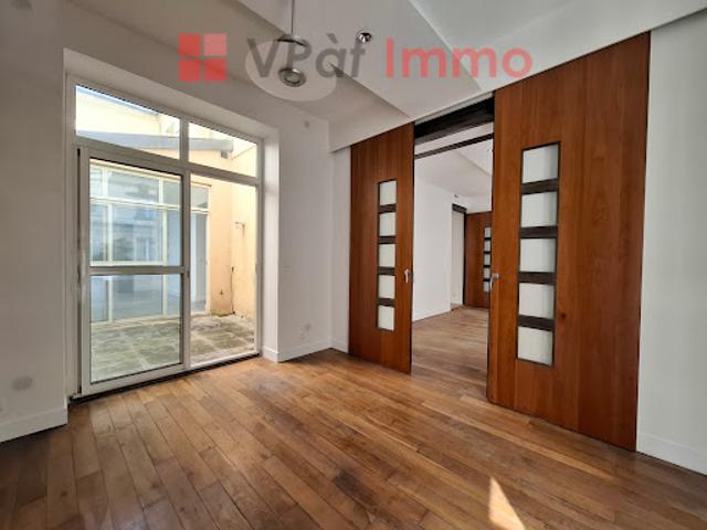 Location Bureaux 5 pièces 92.21 m2 Versailles
