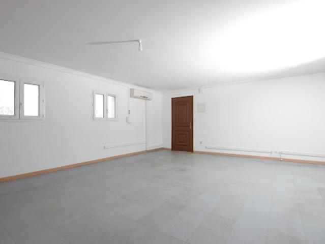 Location Bureaux 60 m2 Aigues Mortes