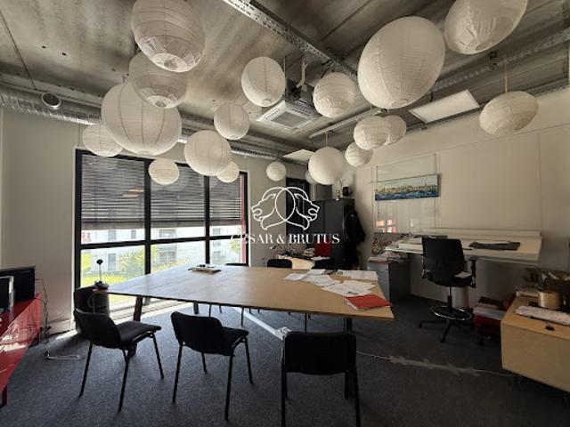 Location Bureaux 6 pièces 240 m2 Rillieux la Pape
