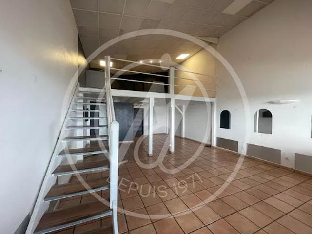 Location Bureaux 78 m2 Baie mahault