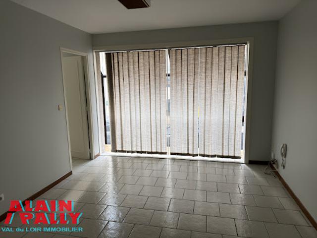 Location Bureaux 80 m2 Chateaudun