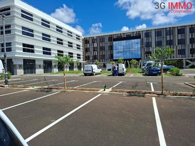 Location Bureaux 81 m2 Les abymes