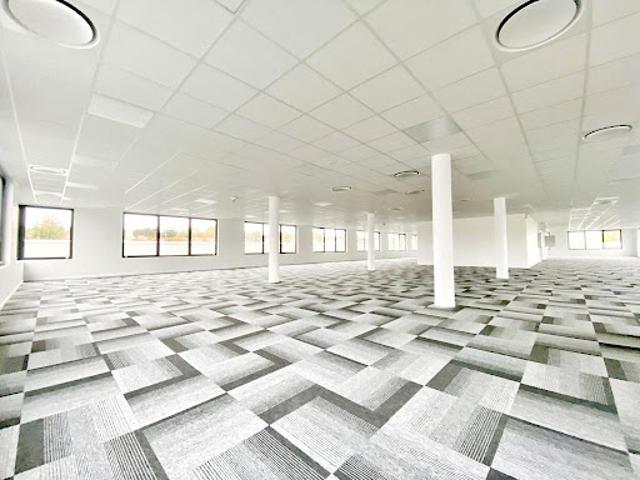 Location Bureaux 8 pièces 625 m2 Amiens