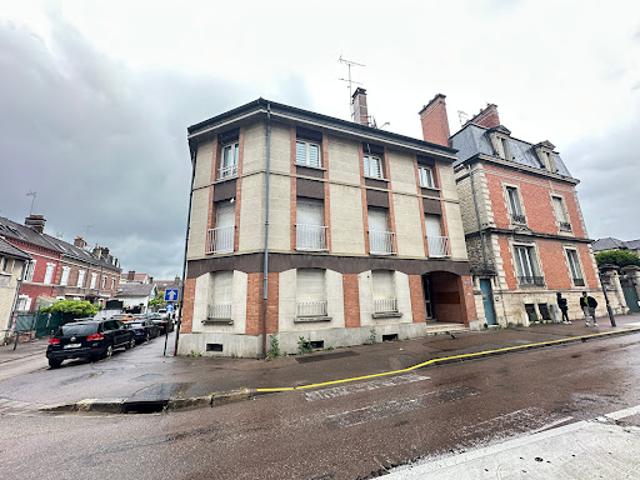 Location Bureaux 94.77 m2 Troyes