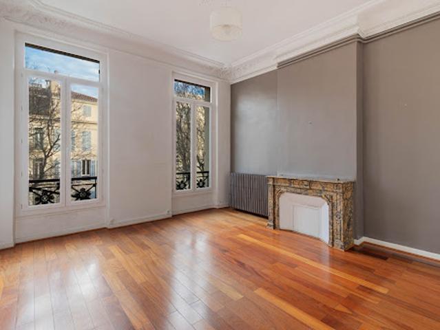 Location Bureaux 98 m2 Marseille 6ème