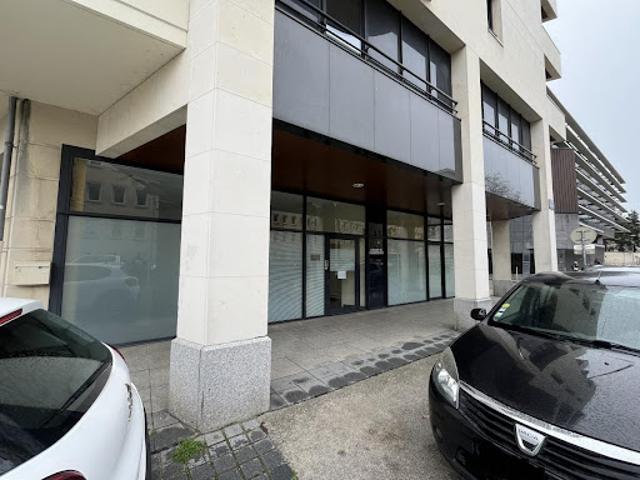 Location Bureaux 98.68 m2 Caen