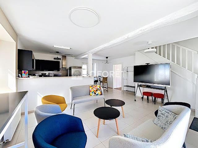 Location Bureaux 93.92 m2 Ingré