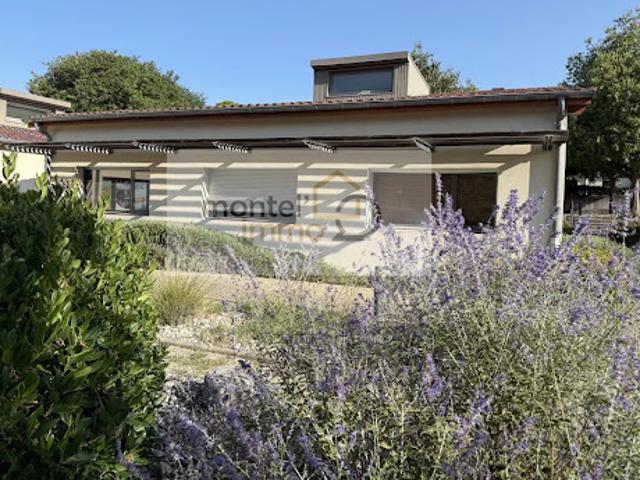 Location Bureaux 9 pièces 205 m2 Sauzet
