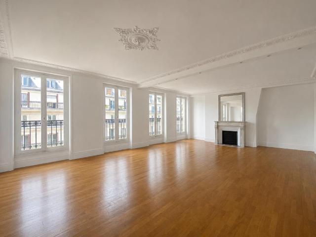 Location bureaux Paris 1 Proche métro Châtelet
