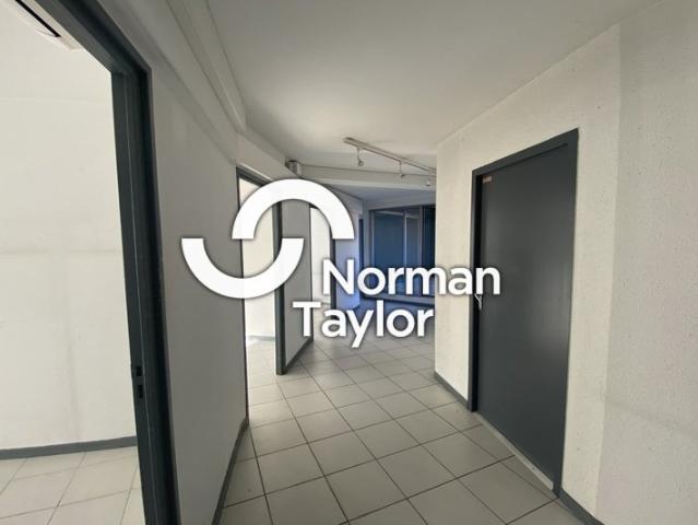 Location bureaux Montpellier Pied ligne tramway