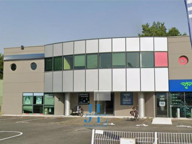 Bureaux à louer Mérignac Proche rocade et zone Chemin Long