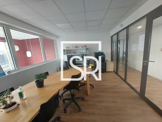 Location bureaux Clermont Ferrand Proche tram et autoroutes