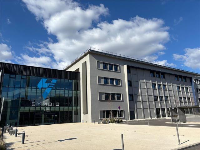 Location bureaux 3000 m² Saint Fons Proche Lyon, transports et autoroutes