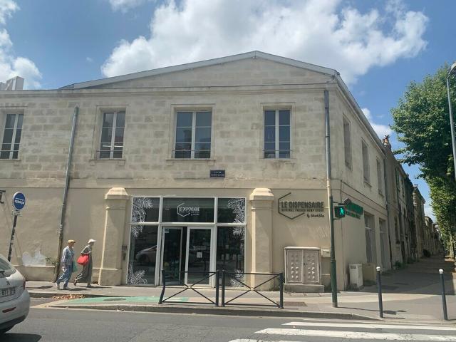 Location bureaux Bordeaux Cours Saint Louis, tram C et axes routiers