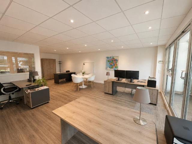 Location bureau Neuilly sur Seine Île de la Jatte proche Pont de Levallois