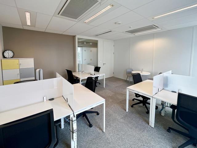 Location bureau coworking Nantes centre ville Proche transports