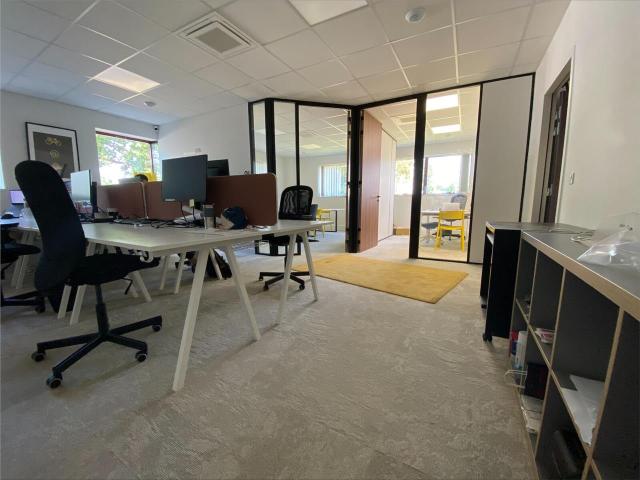 Location bureau Cesson Sévigné Proche Rennes et transports