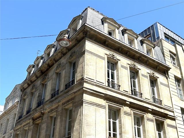 Location bureau Bordeaux Triangle d'Or Tram et bus à proximité