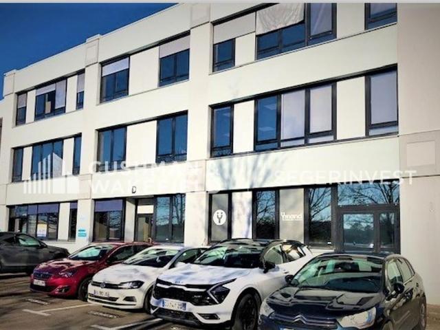 Location bureau École Valentin Proche échangeur A36 et navette Viotte