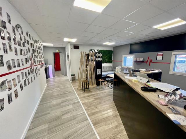 Location bureau Isneauville Proche A28 et bornes de recharge