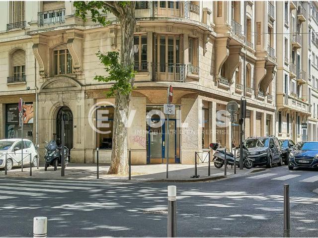 Location bureau Lyon 6 Bd des Brotteaux, proche métro et tram