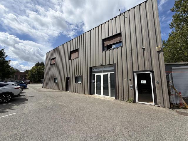 Location bureau Montigny le Bretonneux Proche N10, A12 et gares