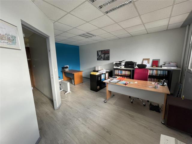 Location bureau Nantes Île de Nantes, proche centre commercial Beaulieu