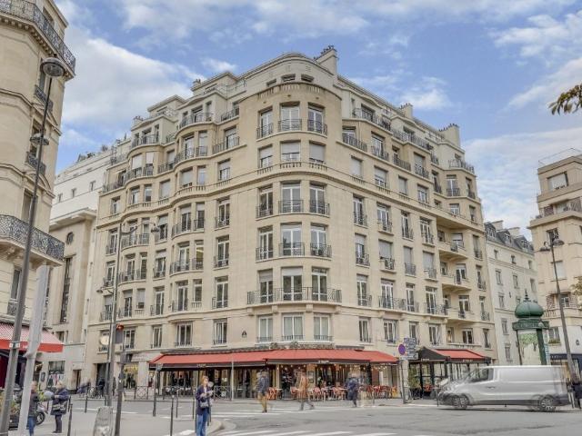 Location bureau Paris 8 Proche Parc Monceau et place de l'Etoile