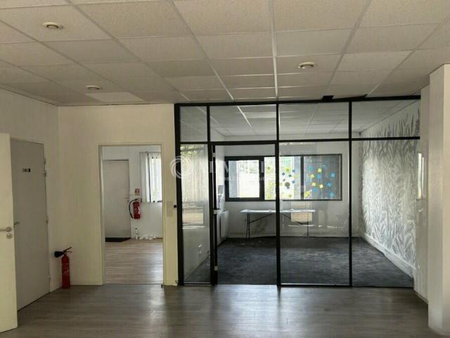 Location bureau Tours centre Proche gare, tramway et bus