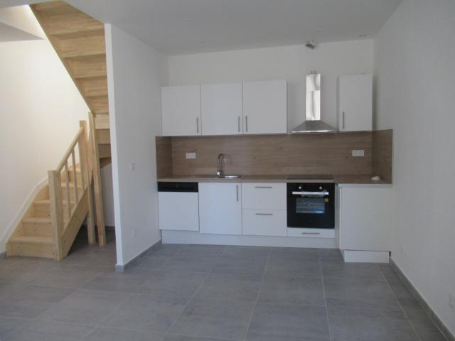 Location CASTELNAUDARY APPARTEMENT ENTIÈREMENT RÉNOVE DANS IMMEUBLE ANCIEN